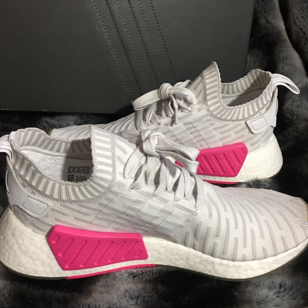 Adidas Women’s nmd R2 primeknit sz 10 new - Picture 2 of 8